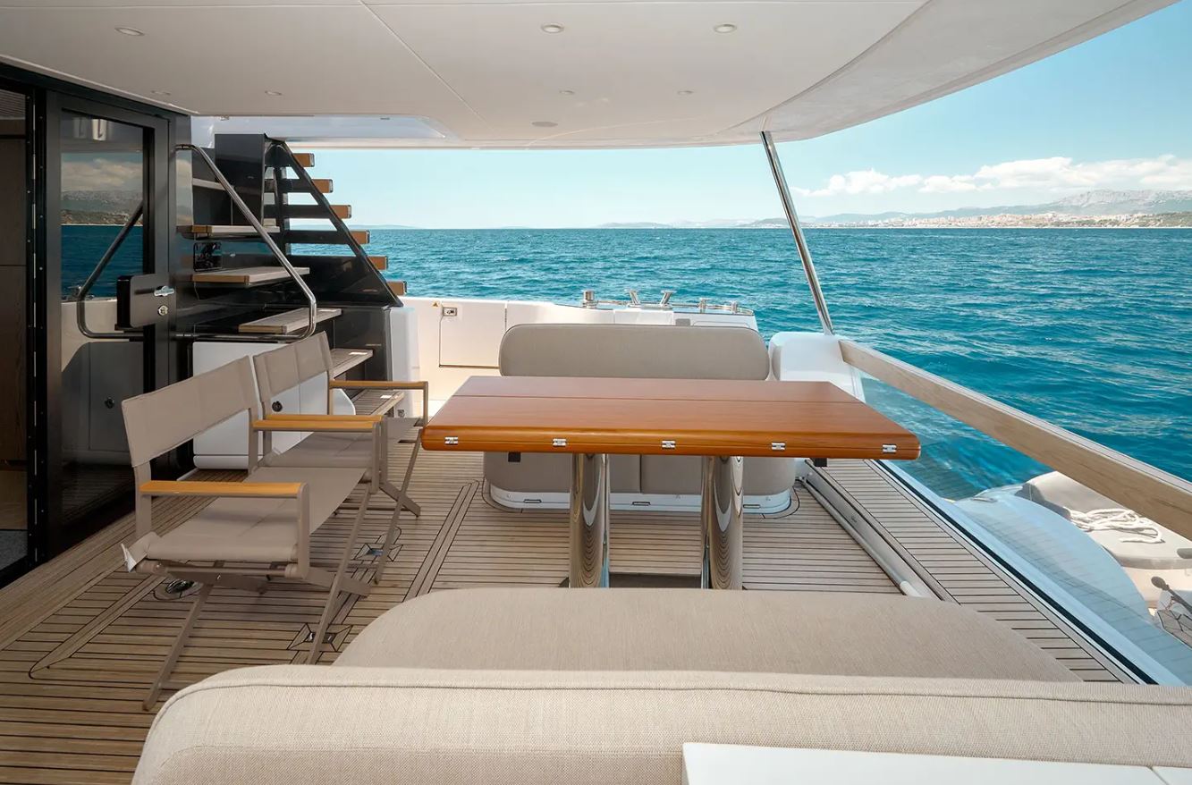 Azimut Magellano 60 — photo 10