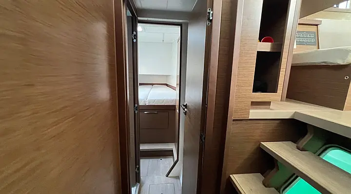 Lagoon 40 - 4 + 2 cab — photo 9