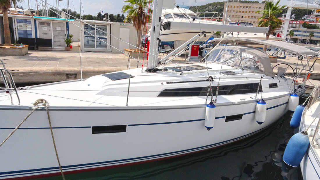 Bavaria Cruiser 37 - 3 cab. — photo 8