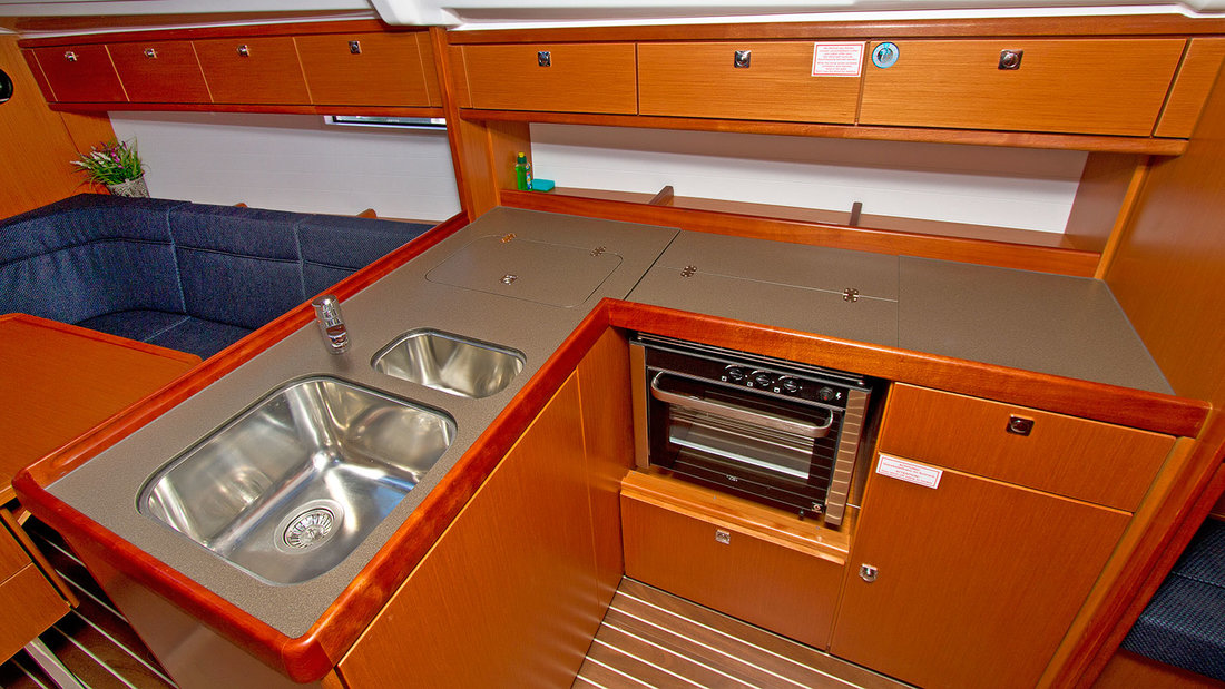 Bavaria Cruiser 37 - 3 cab. — photo 12