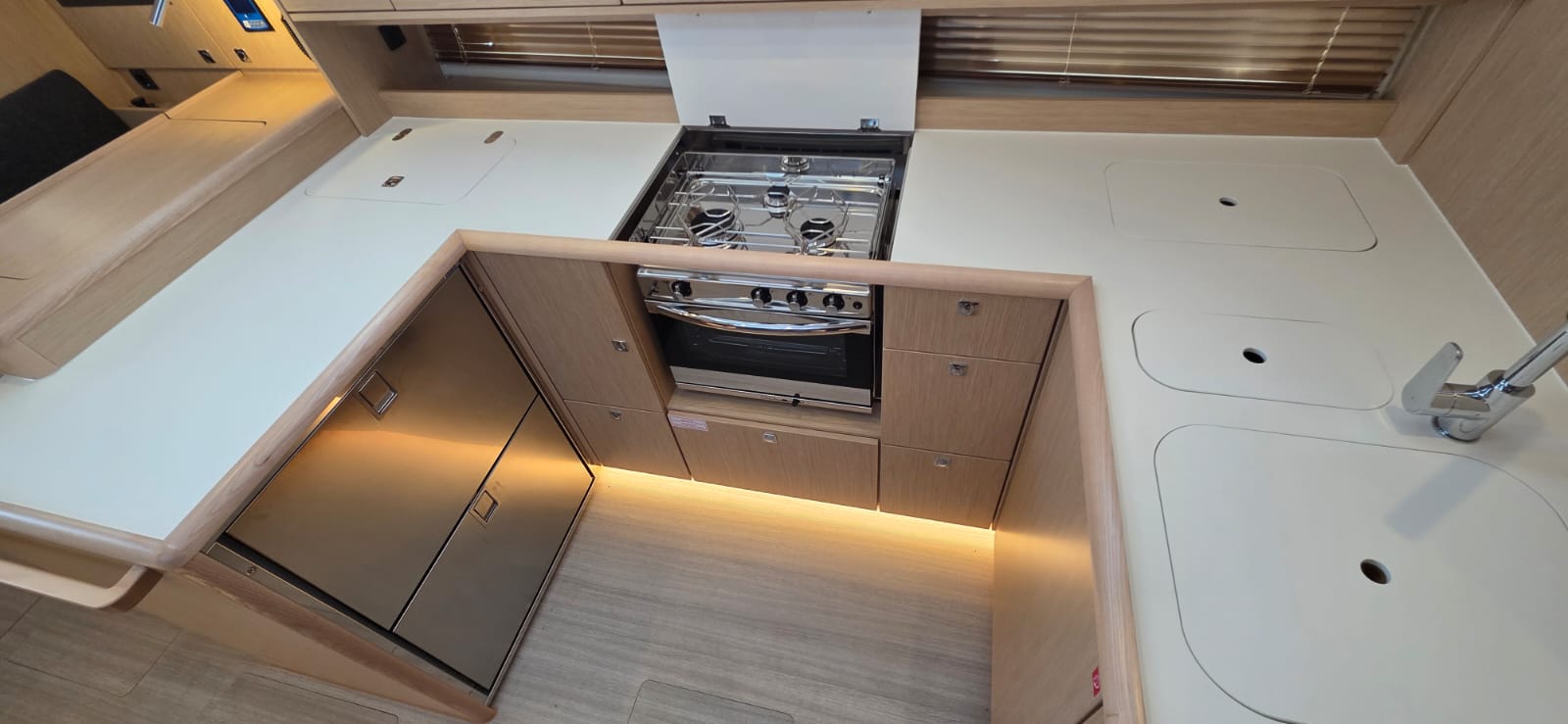 Bavaria C46 - 4 cab. — photo 17