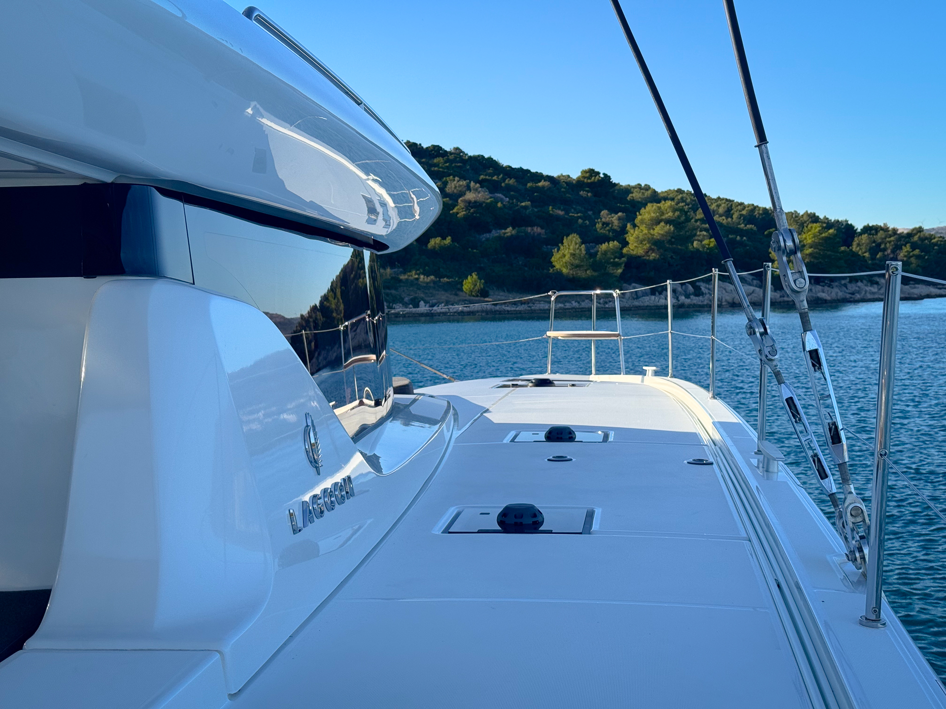 Lagoon 43 - 4 + 1 cab. — photo 7