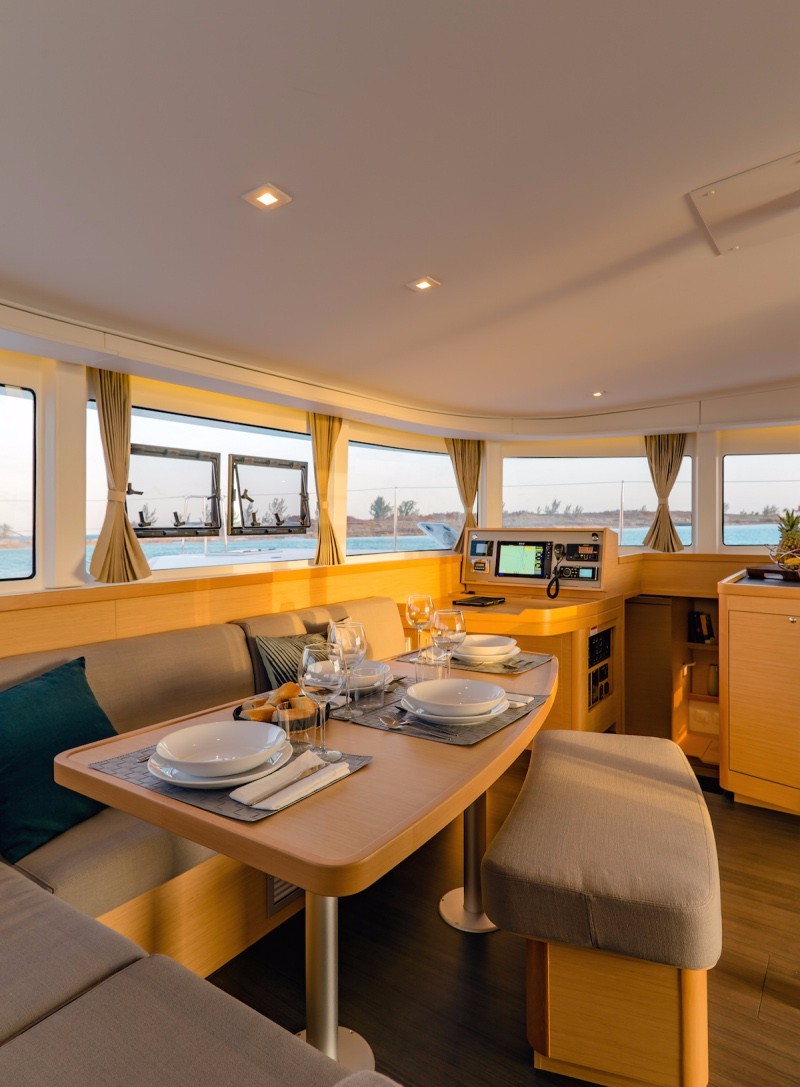 Lagoon 42 Millenium — photo 8