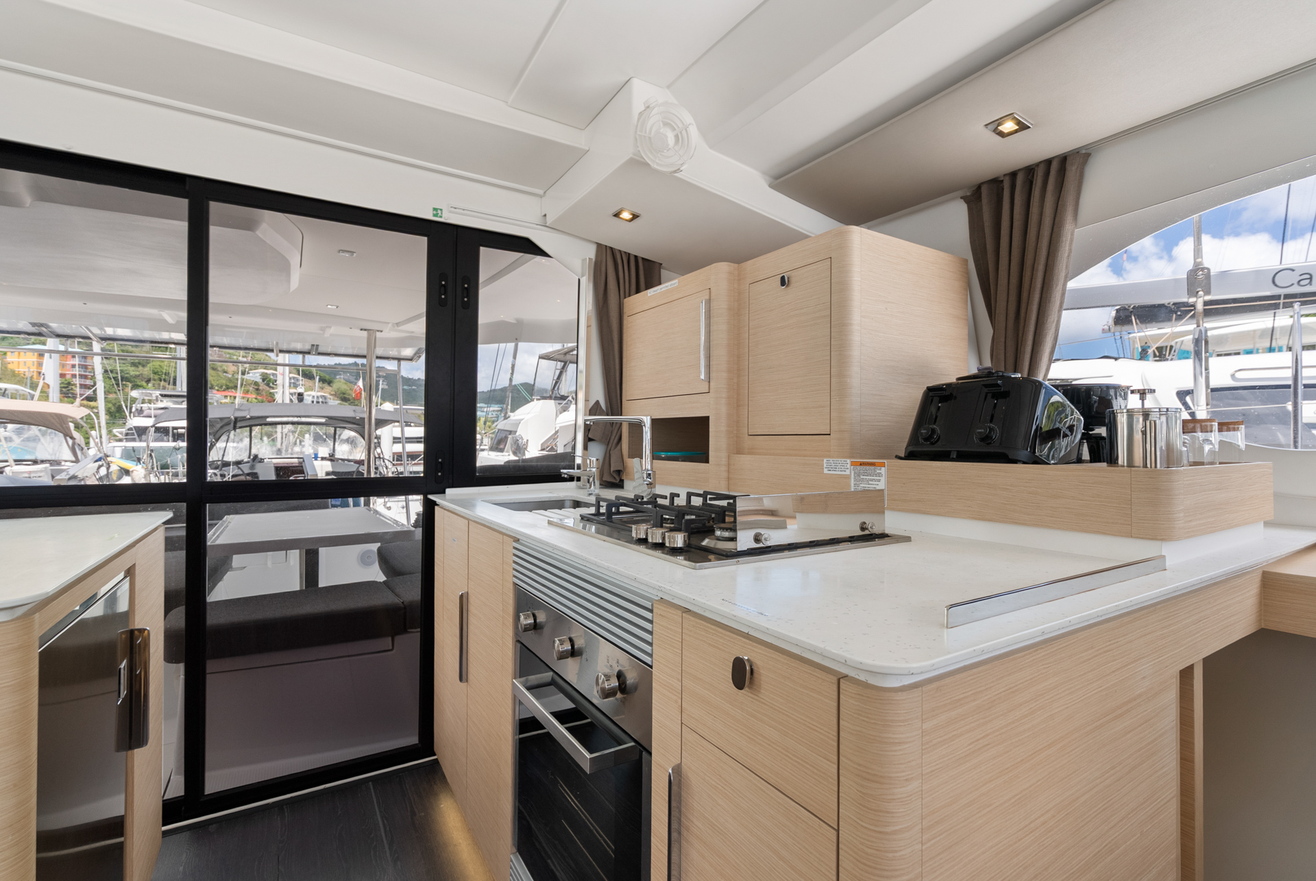 Fountaine Pajot FP 44 Maestro - 3 cab. — photo 16