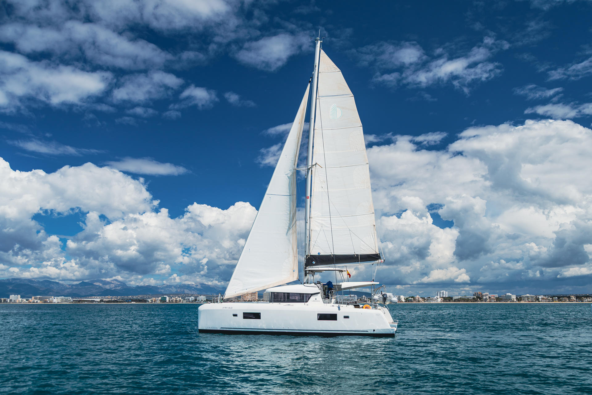 Lagoon 42 - 4 cab. — photo 8