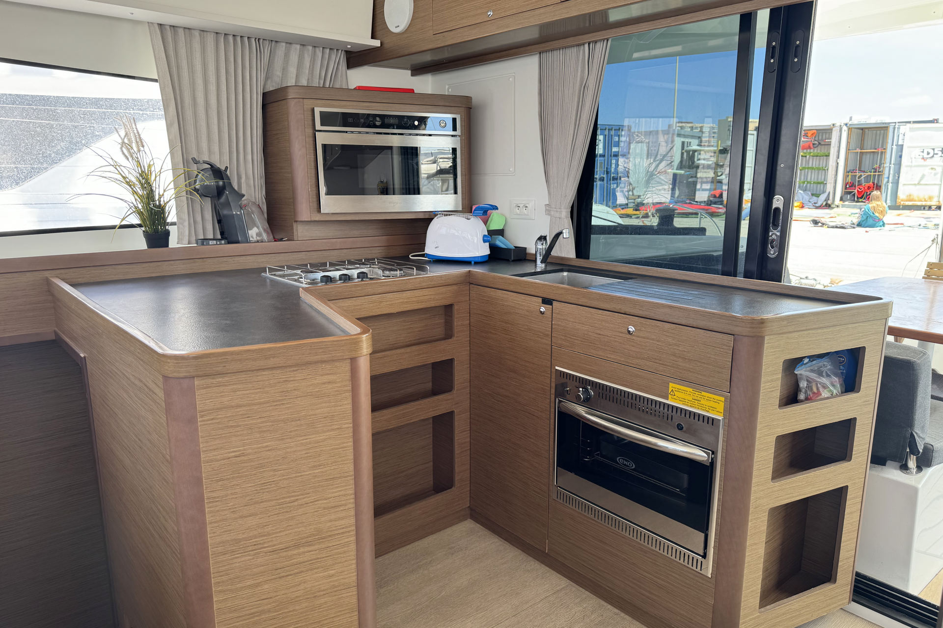Lagoon 42 - 4 cab. — photo 16