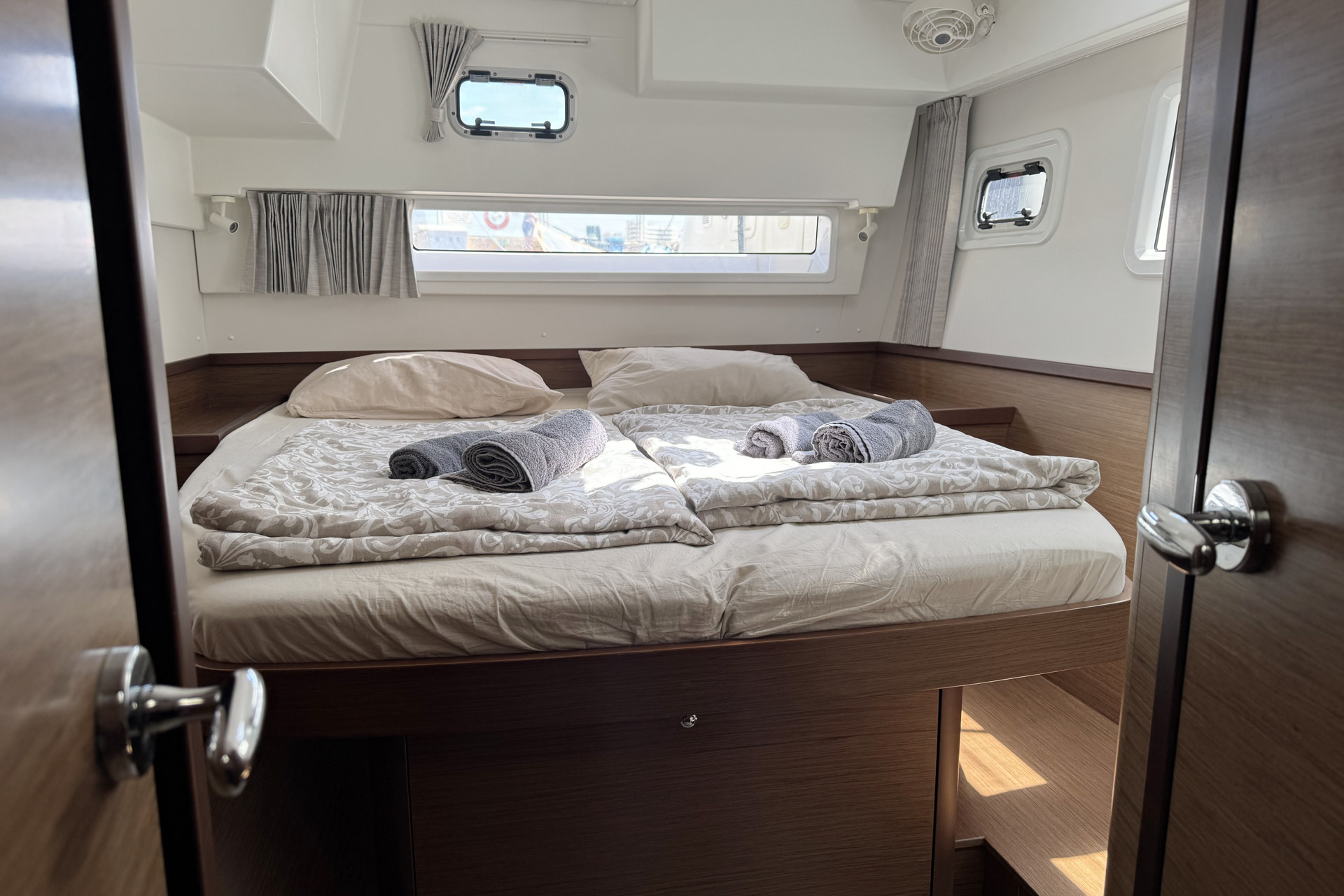 Lagoon 42 - 4 cab. — photo 22