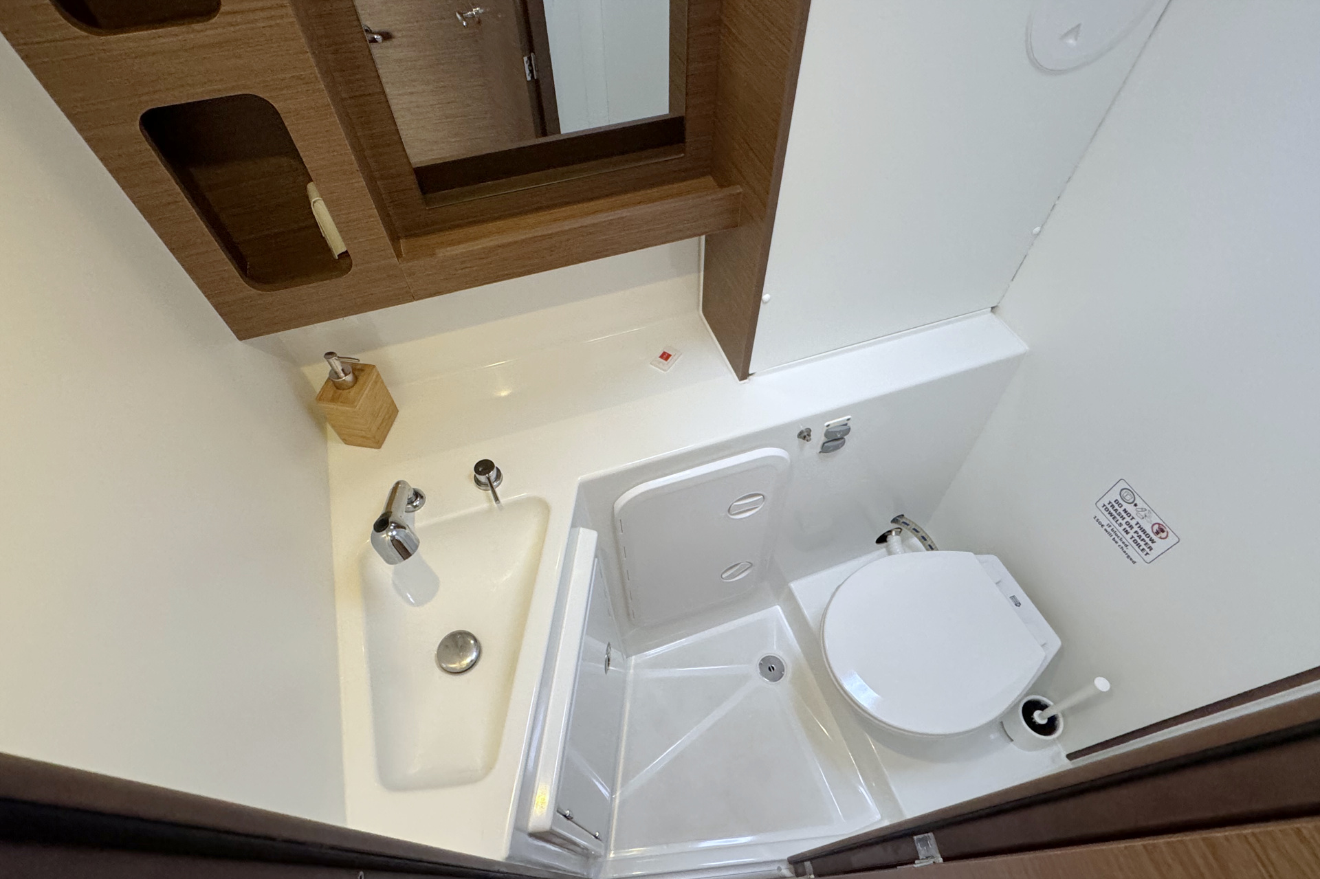Lagoon 42 - 4 cab. — photo 27
