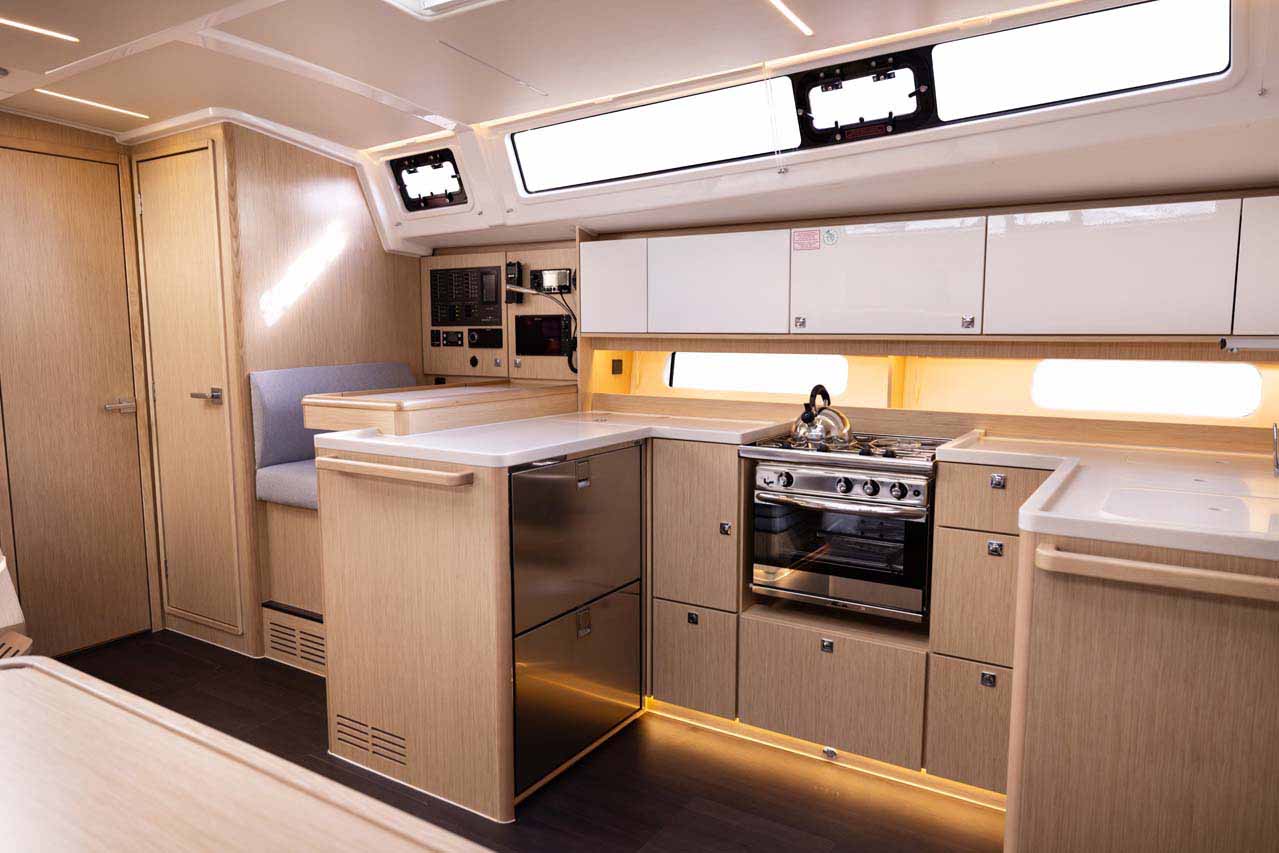Bavaria C46 - 4 cab. — photo 7