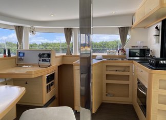 Lagoon 42 - 4 cab. — photo 3