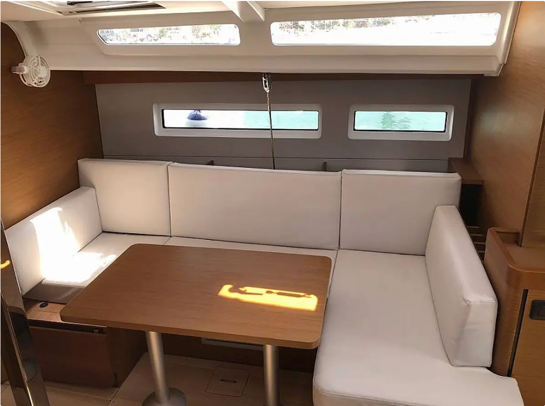 Sun Odyssey 440 - 4 cab. — photo 9