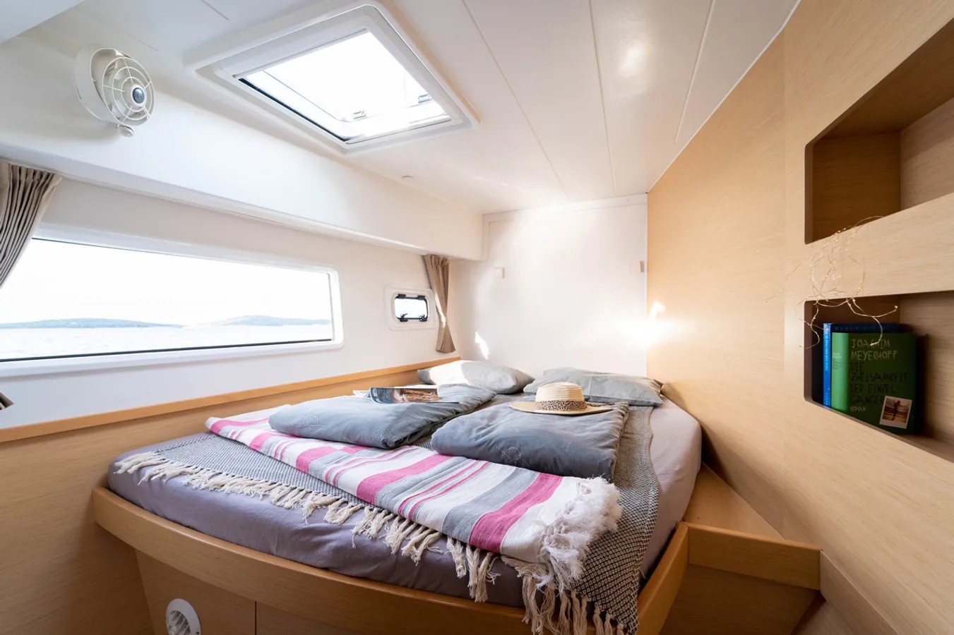 Lagoon 42 - 4 + 2 cab. — photo 15