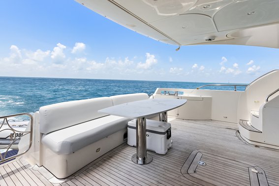 Marquis 720 Flybridge — photo 7