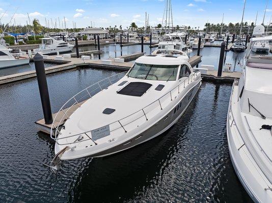 Sea Ray 60 Sundancer — photo 2
