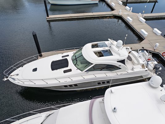 Sea Ray 60 Sundancer — photo 3