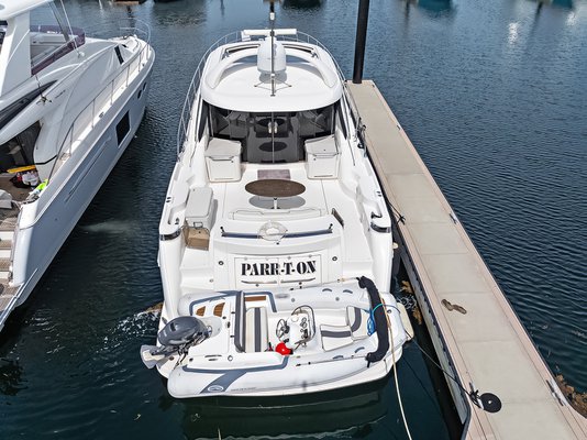 Sea Ray 60 Sundancer — photo 6