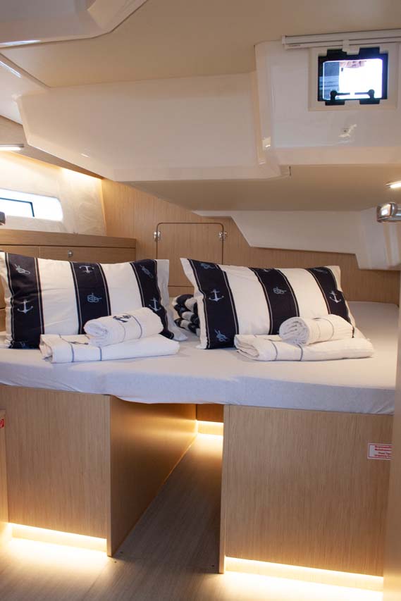 Bavaria C46 - 4 cab. — photo 21
