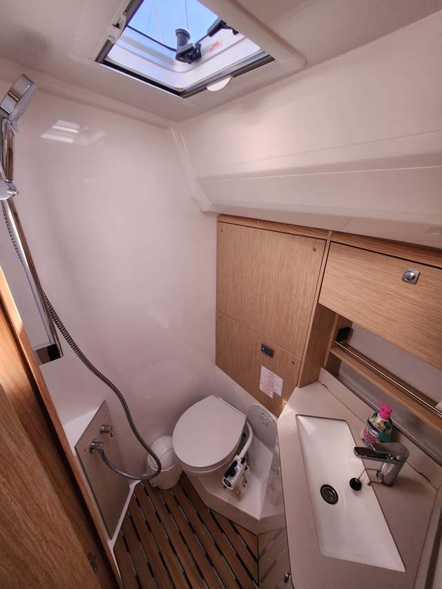 Bavaria C46 - 4 cab. — photo 23