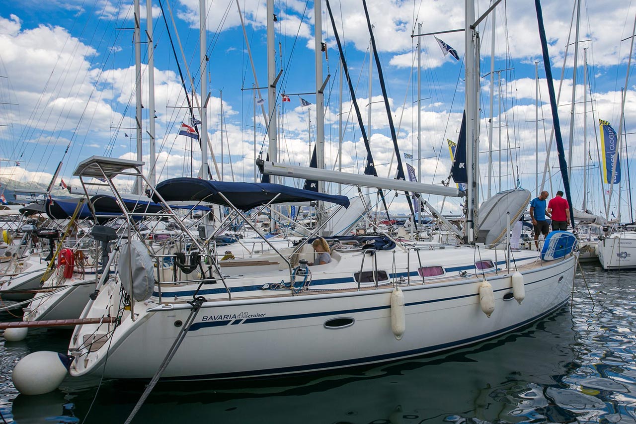 Bavaria 42 Cruiser — photo 3