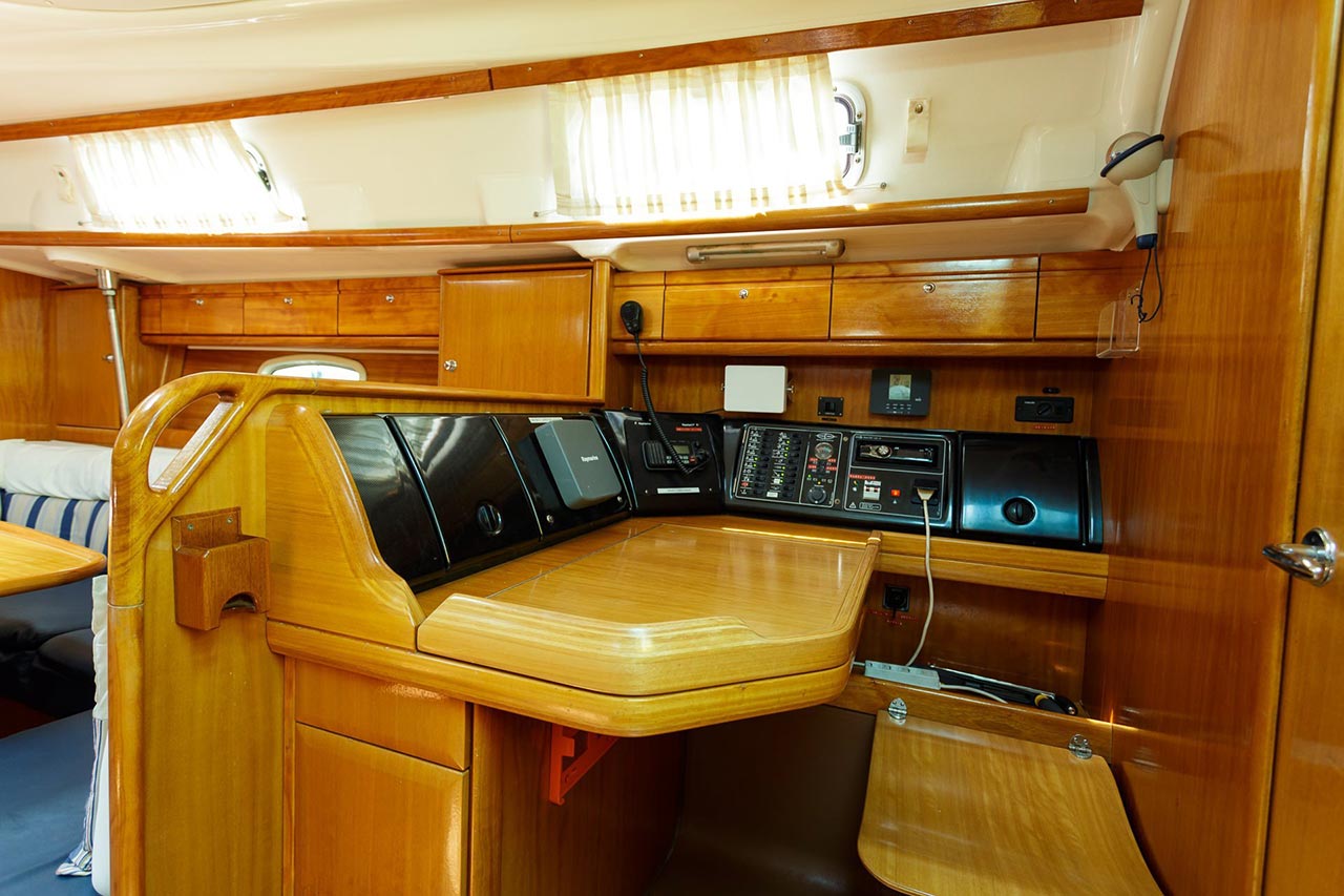Bavaria 42 Cruiser — photo 8