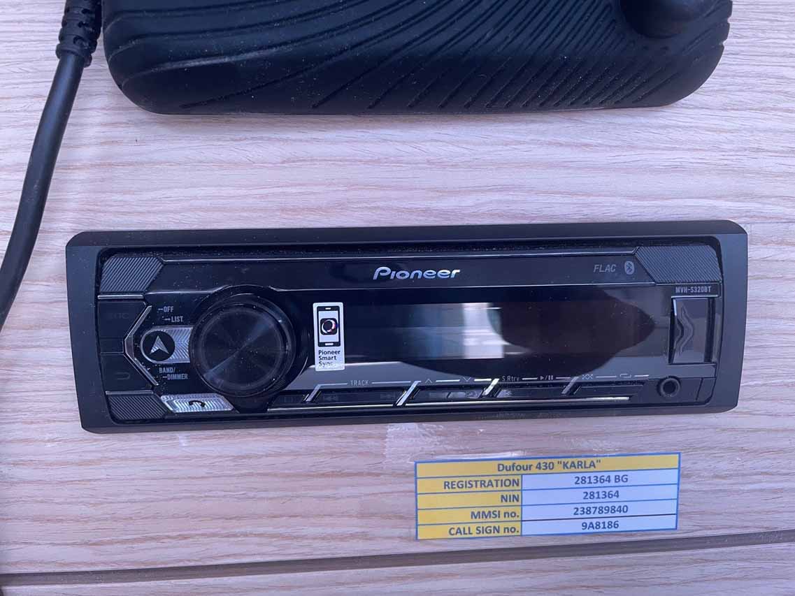 Dufour 430 — photo 13