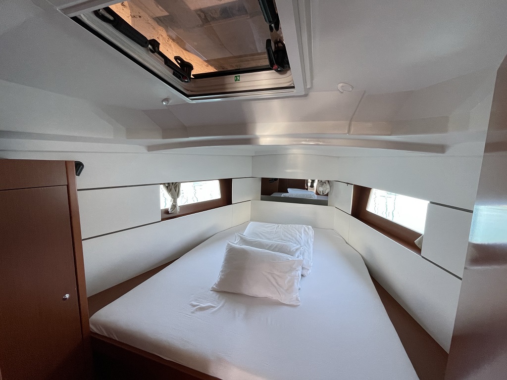 Oceanis 38.1 — photo 18