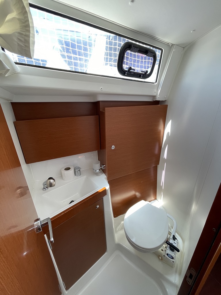 Oceanis 38.1 — photo 20