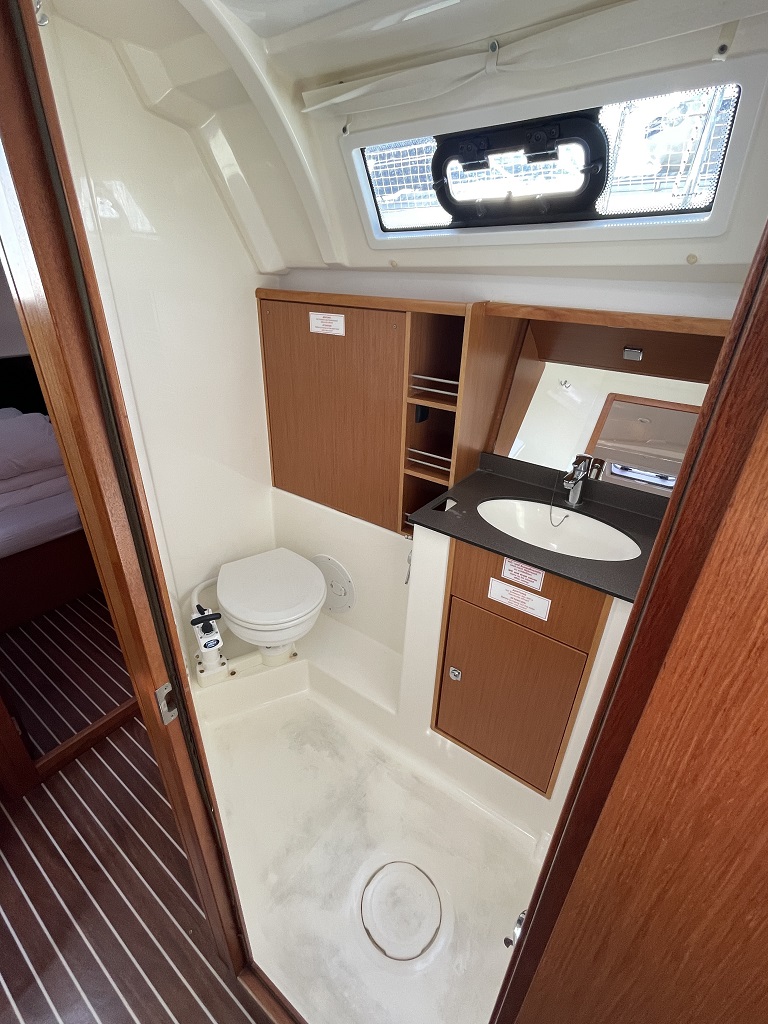 Bavaria Cruiser 41 - 3 cab. — photo 17