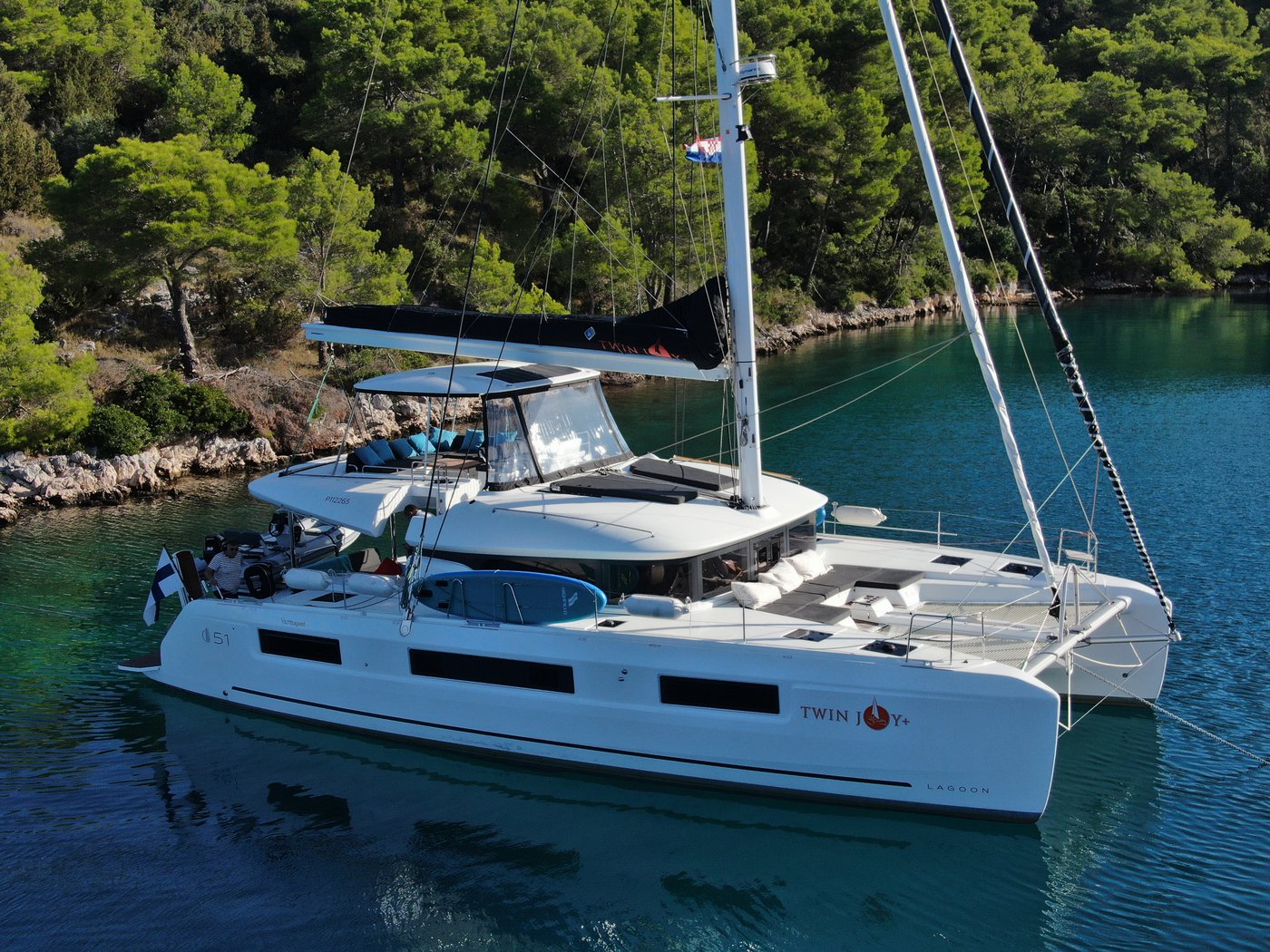 Lagoon 51 - 6 + 1 cab. — photo 1