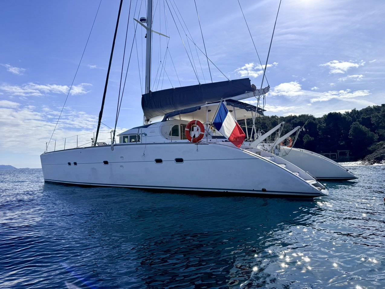 Lagoon 570 — photo 1
