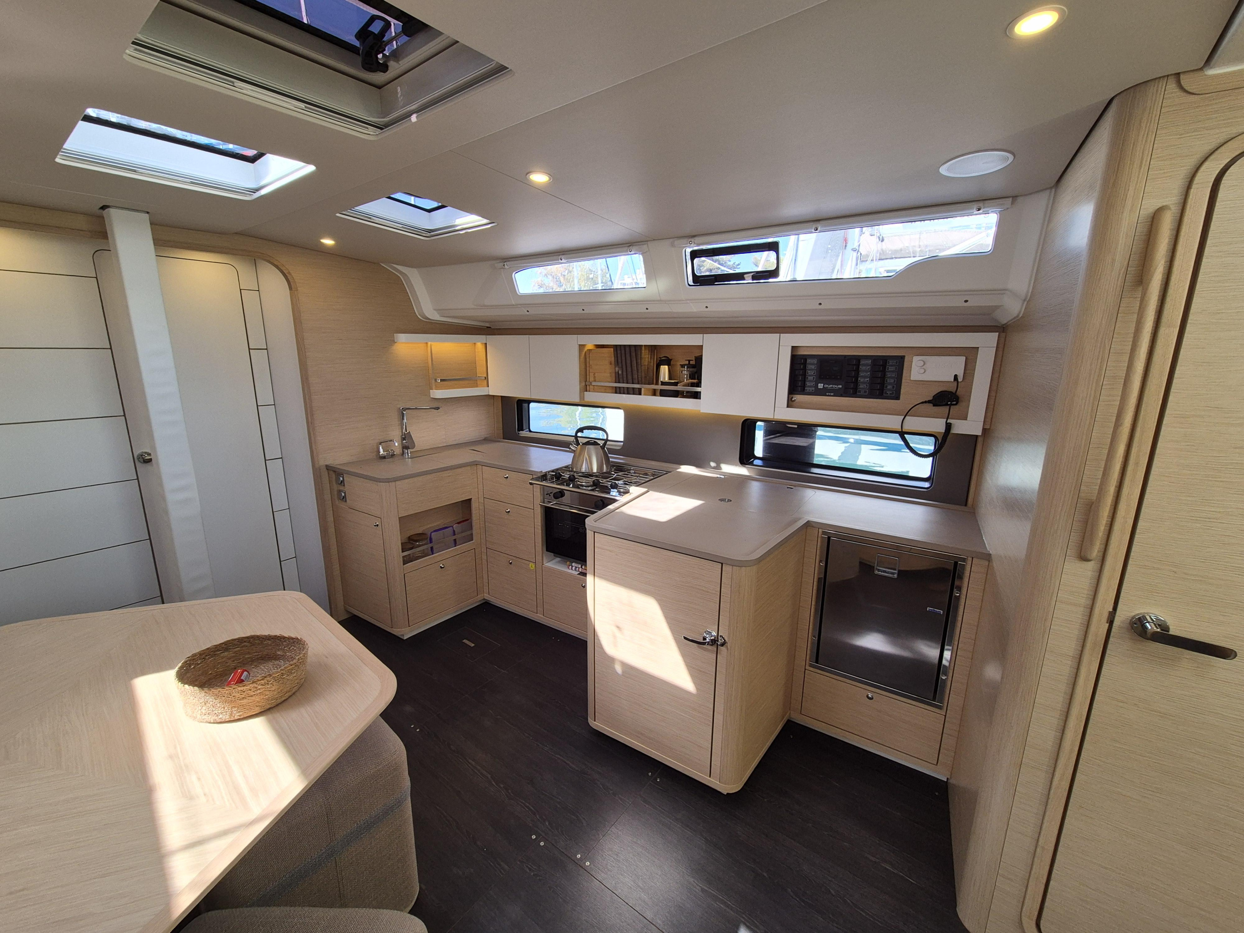 Dufour 44 - 3 cab. — photo 9
