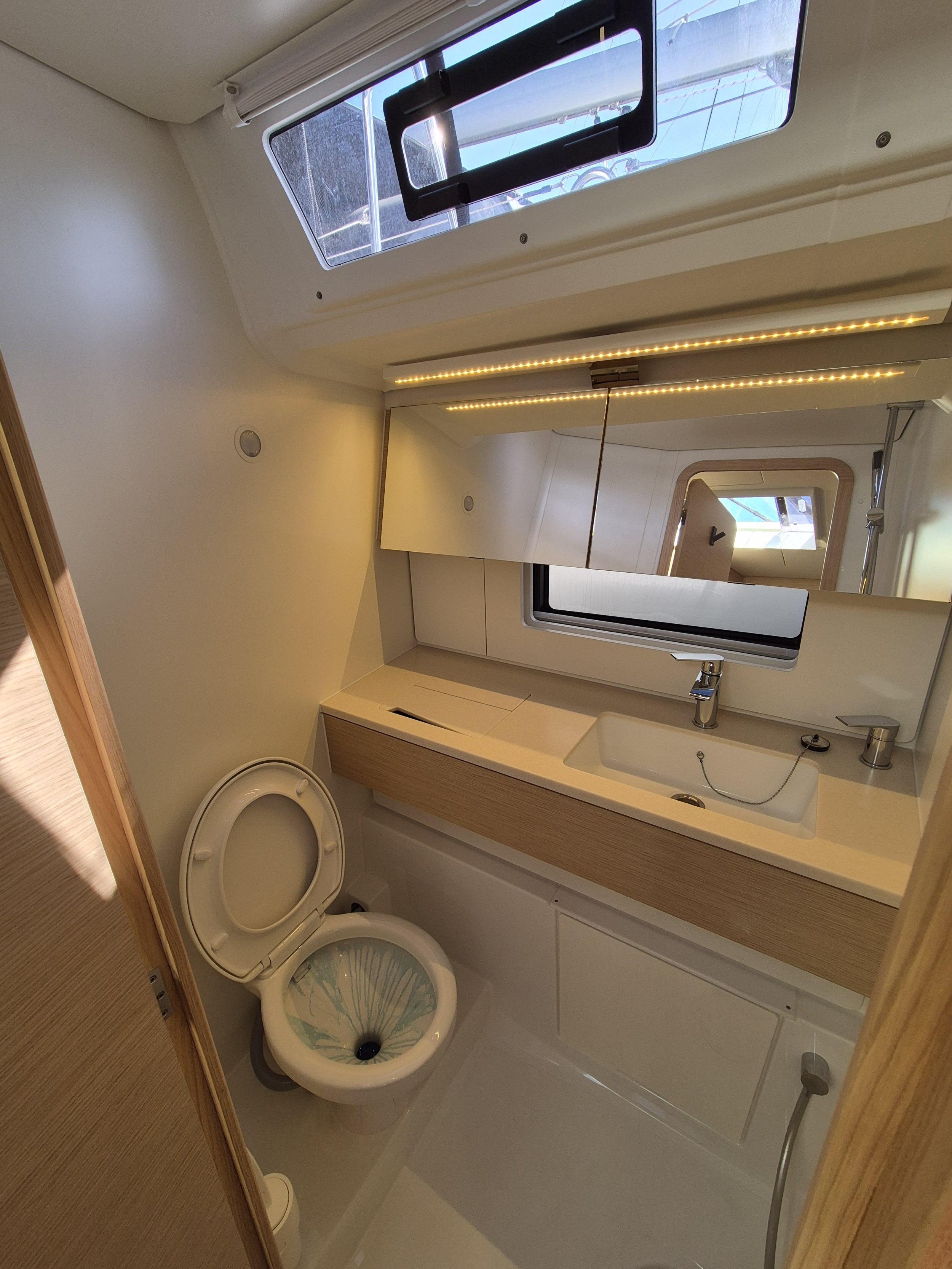 Dufour 44 - 3 cab. — photo 15