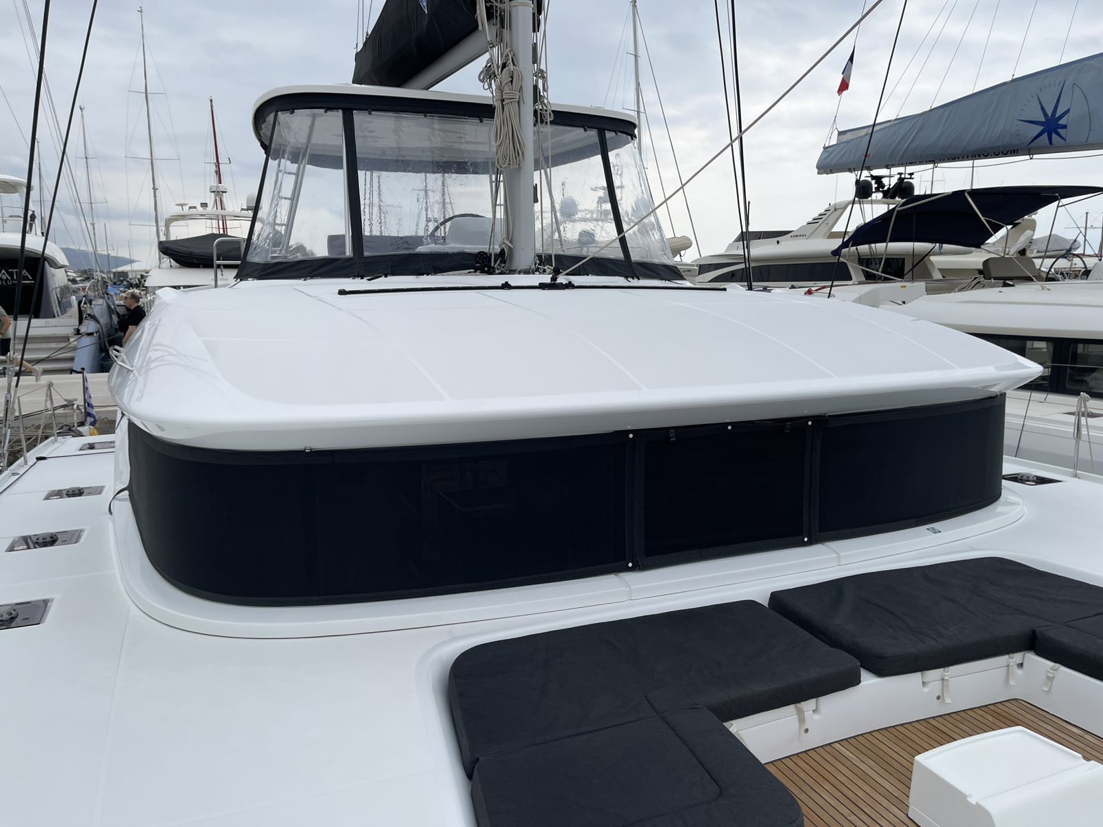 Lagoon 50 - 6 + 2 cab. — photo 9