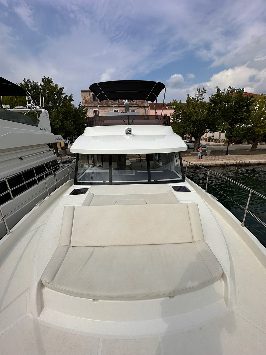 Swift Trawler 41 Fly — photo 7