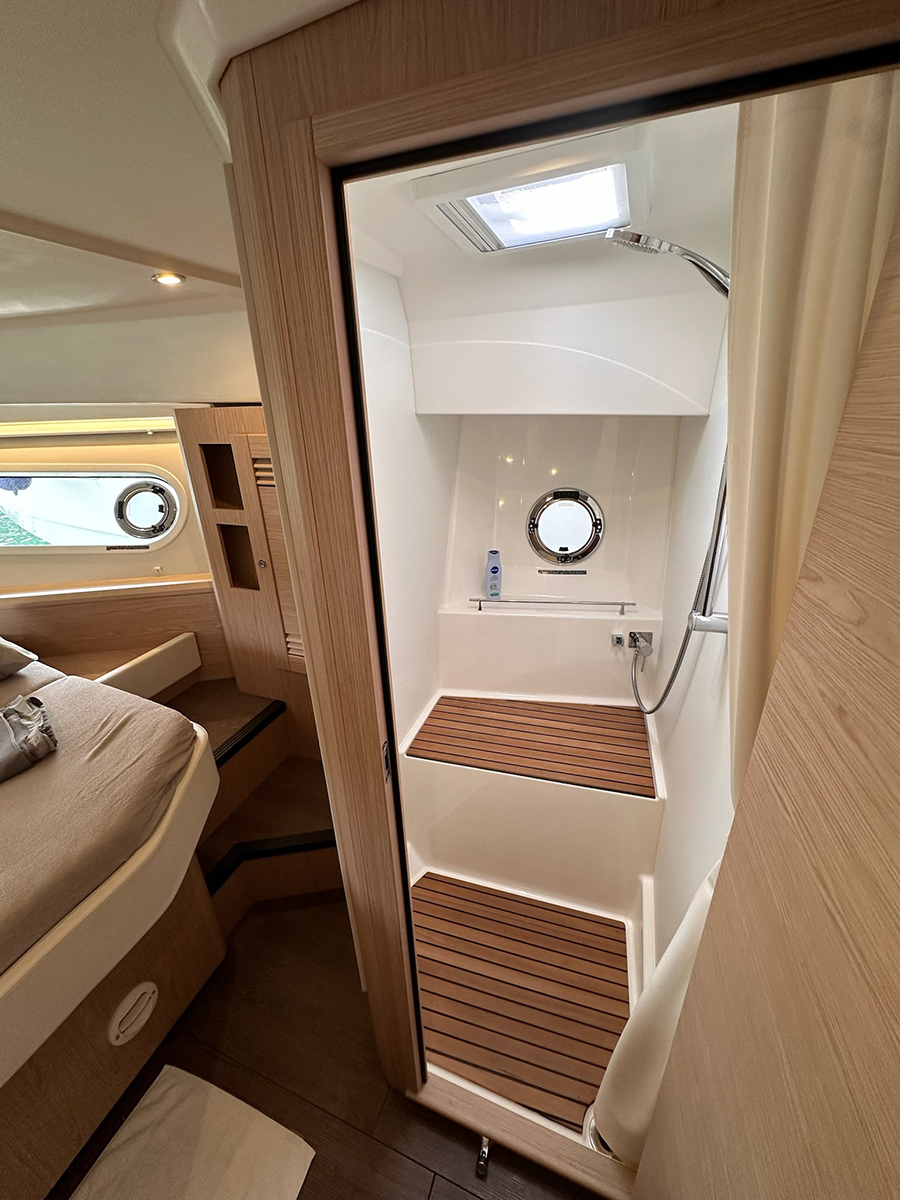 Swift Trawler 41 Fly — photo 18