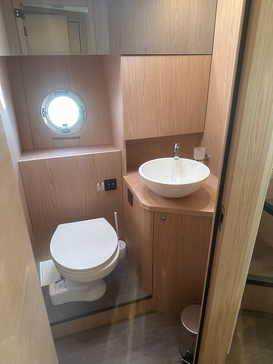 Swift Trawler 41 Fly — photo 19