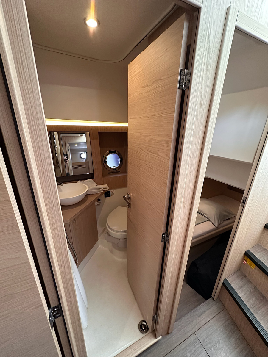Swift Trawler 41 Fly — photo 22