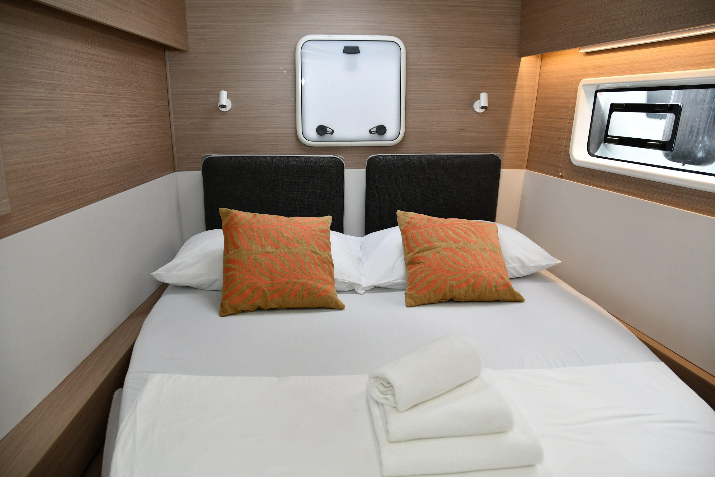 Lagoon 43 - 4 + 2 cab. — photo 14