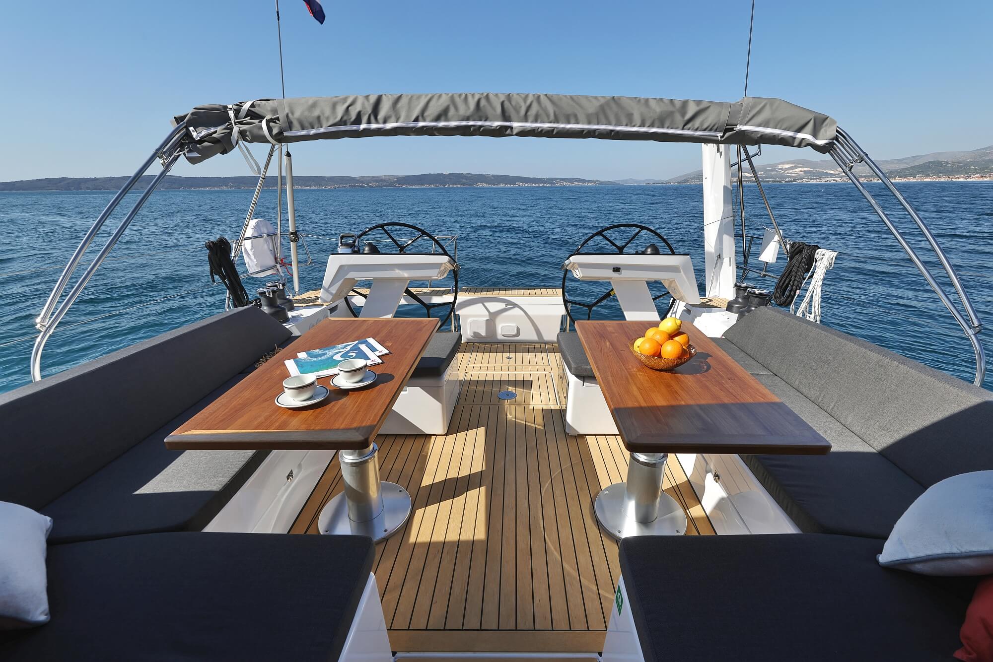 Hanse 510 - 4 + 1 cab. — photo 14