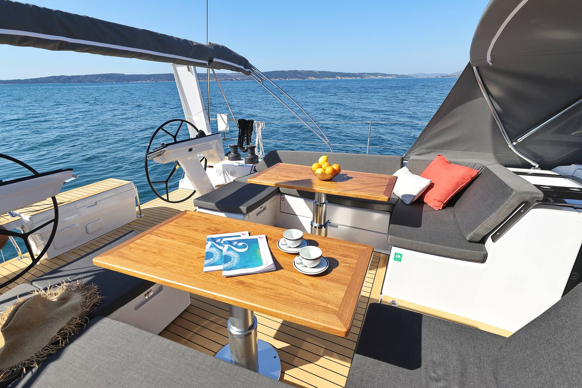 Hanse 510 - 4 + 1 cab. — photo 16