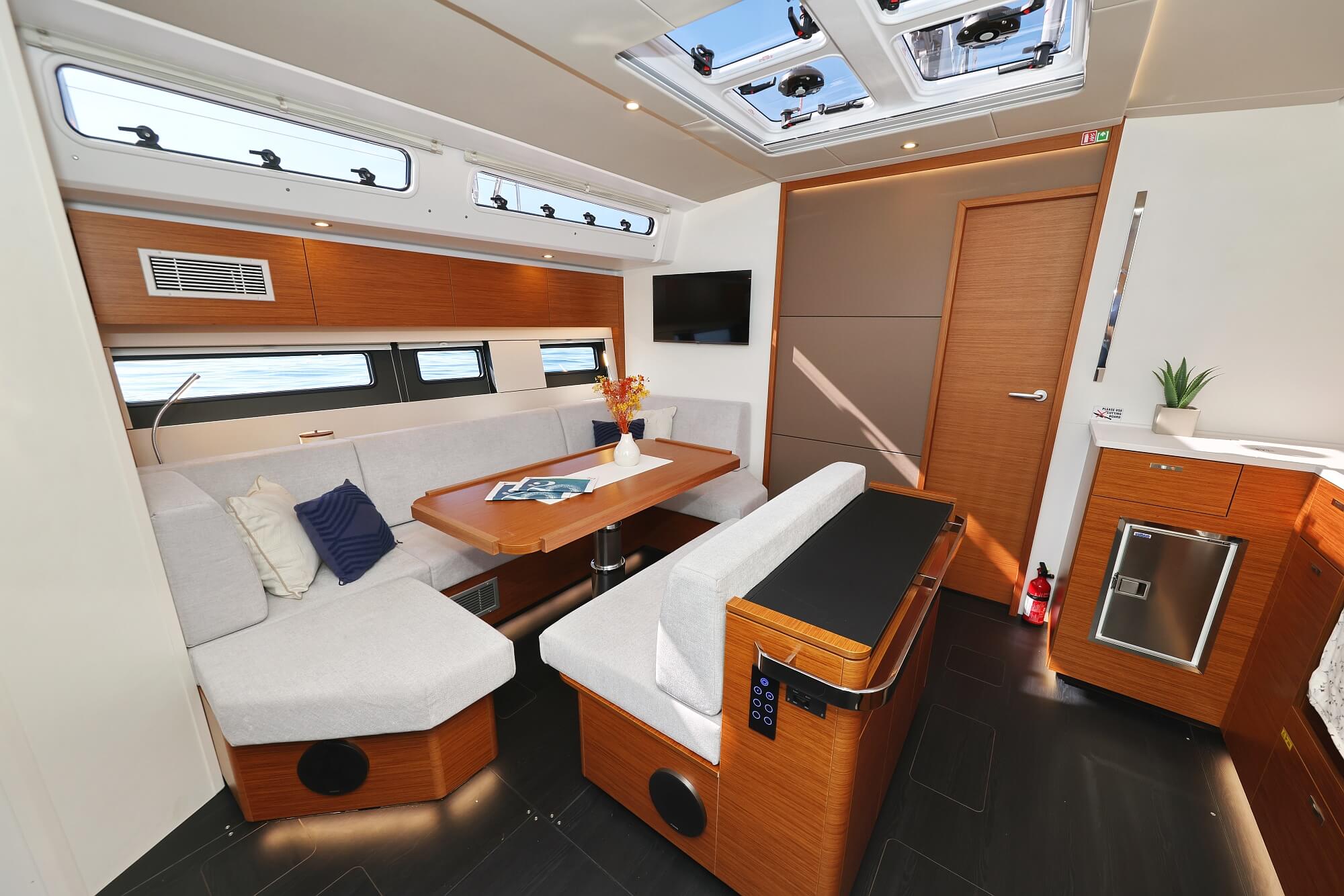 Hanse 510 - 4 + 1 cab. — photo 22