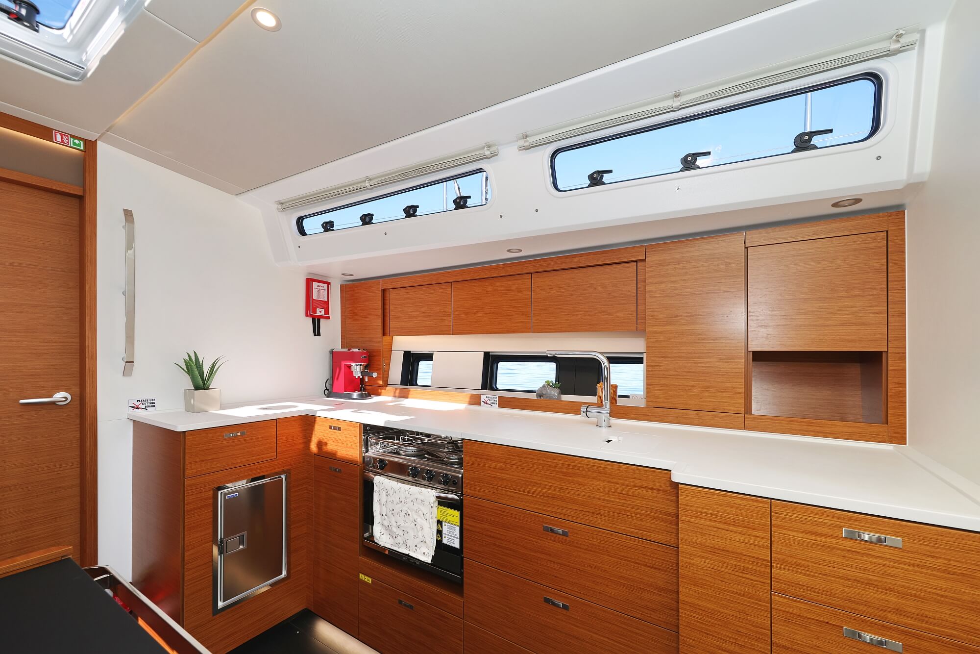 Hanse 510 - 4 + 1 cab. — photo 24