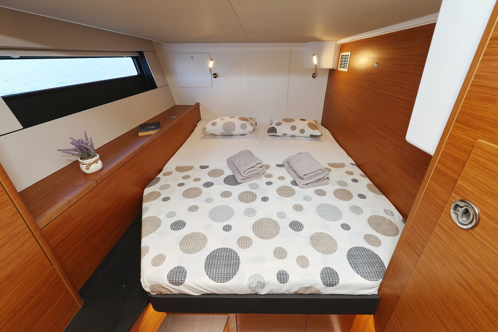 Hanse 510 - 4 + 1 cab. — photo 34