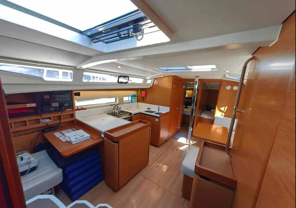 Sun Odyssey 440 - 4 cab. — photo 6