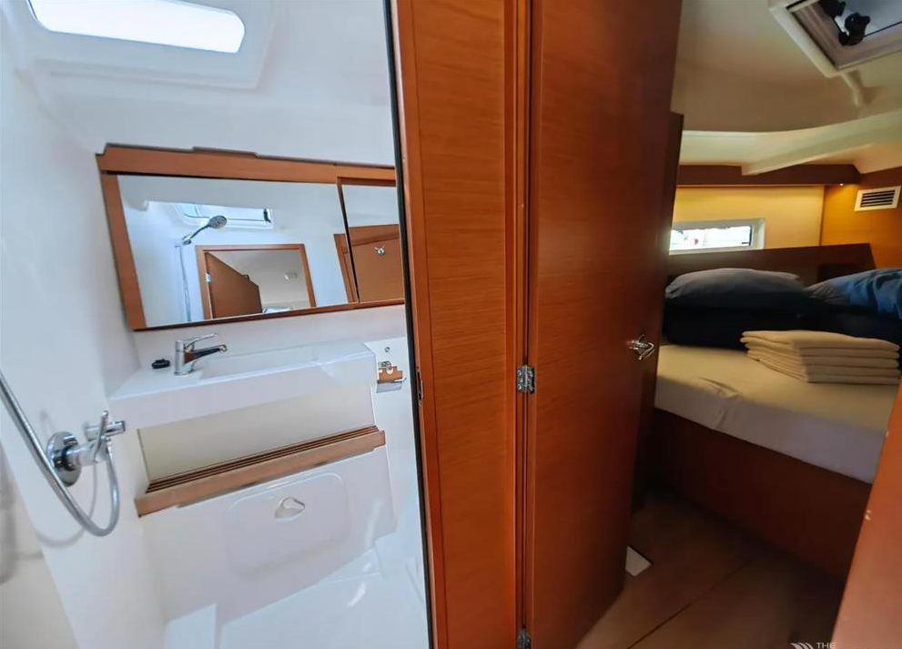 Sun Odyssey 440 - 4 cab. — photo 13