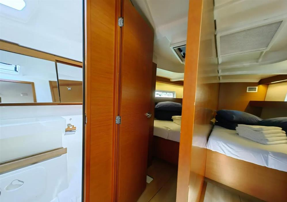 Sun Odyssey 440 - 4 cab. — photo 16