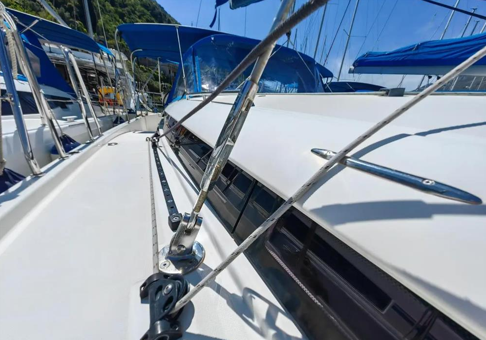 Sun Odyssey 440 - 4 cab. — photo 21