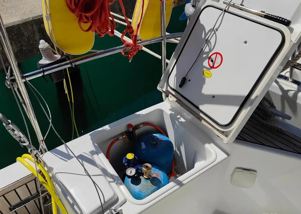 Sun Odyssey 440 - 4 cab. — photo 22