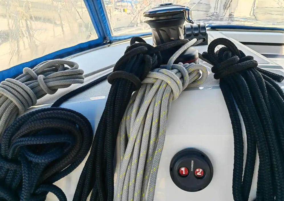 Sun Odyssey 440 - 4 cab. — photo 27
