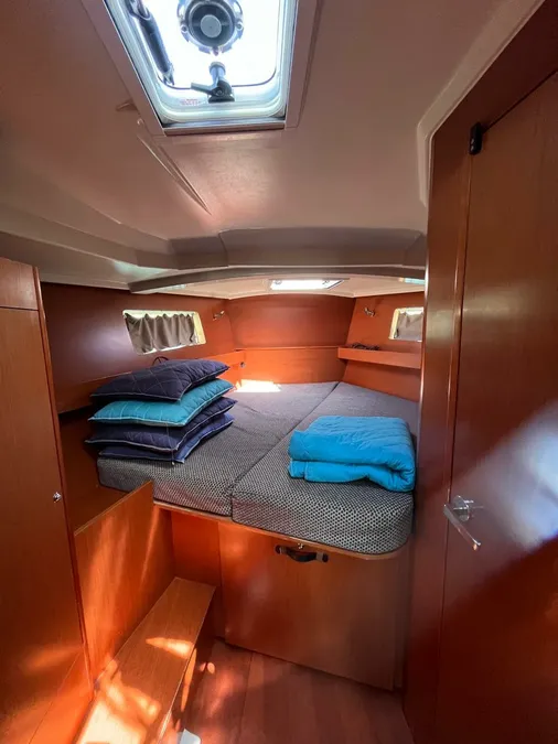 Oceanis 41.1 — photo 11